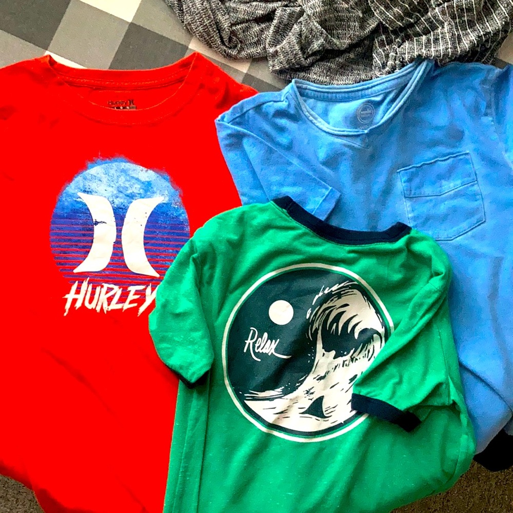 Lot of 3 boys Tee Shirts size 10/12. Red Hurley + Green Old Navy + Blue Burnout